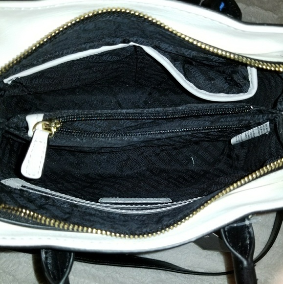 Sold!!!!!!!!!Steve Madden Crossbody Purse - Picture 3 of 3